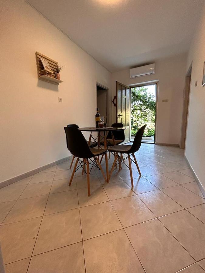 Apartment Near The Sea 650 Рабац Екстериор снимка
