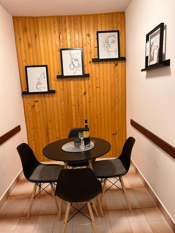 Apartment Near The Sea 650 Рабац Екстериор снимка