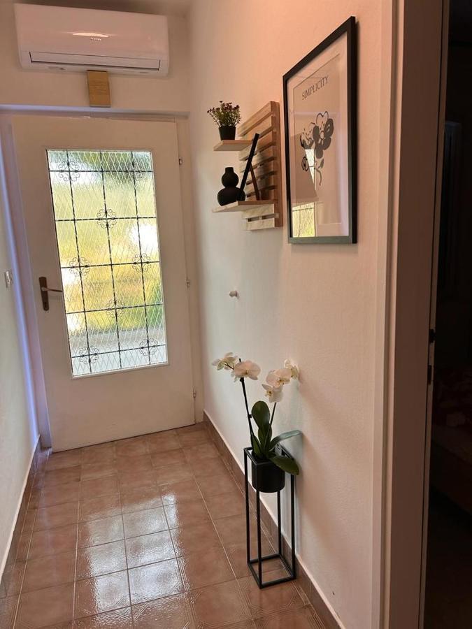 Apartment Near The Sea 650 Рабац Екстериор снимка