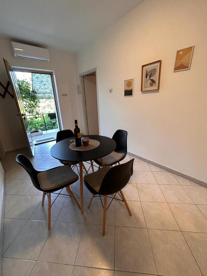 Apartment Near The Sea 650 Рабац Екстериор снимка