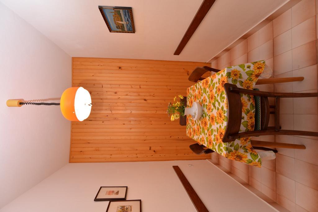 Apartment Near The Sea 650 Рабац Екстериор снимка