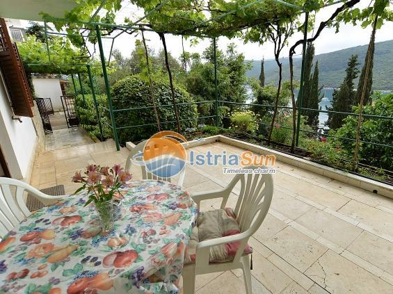 Apartment Near The Sea 650 Рабац Екстериор снимка